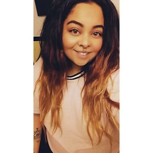 Meet your Posher, Falon